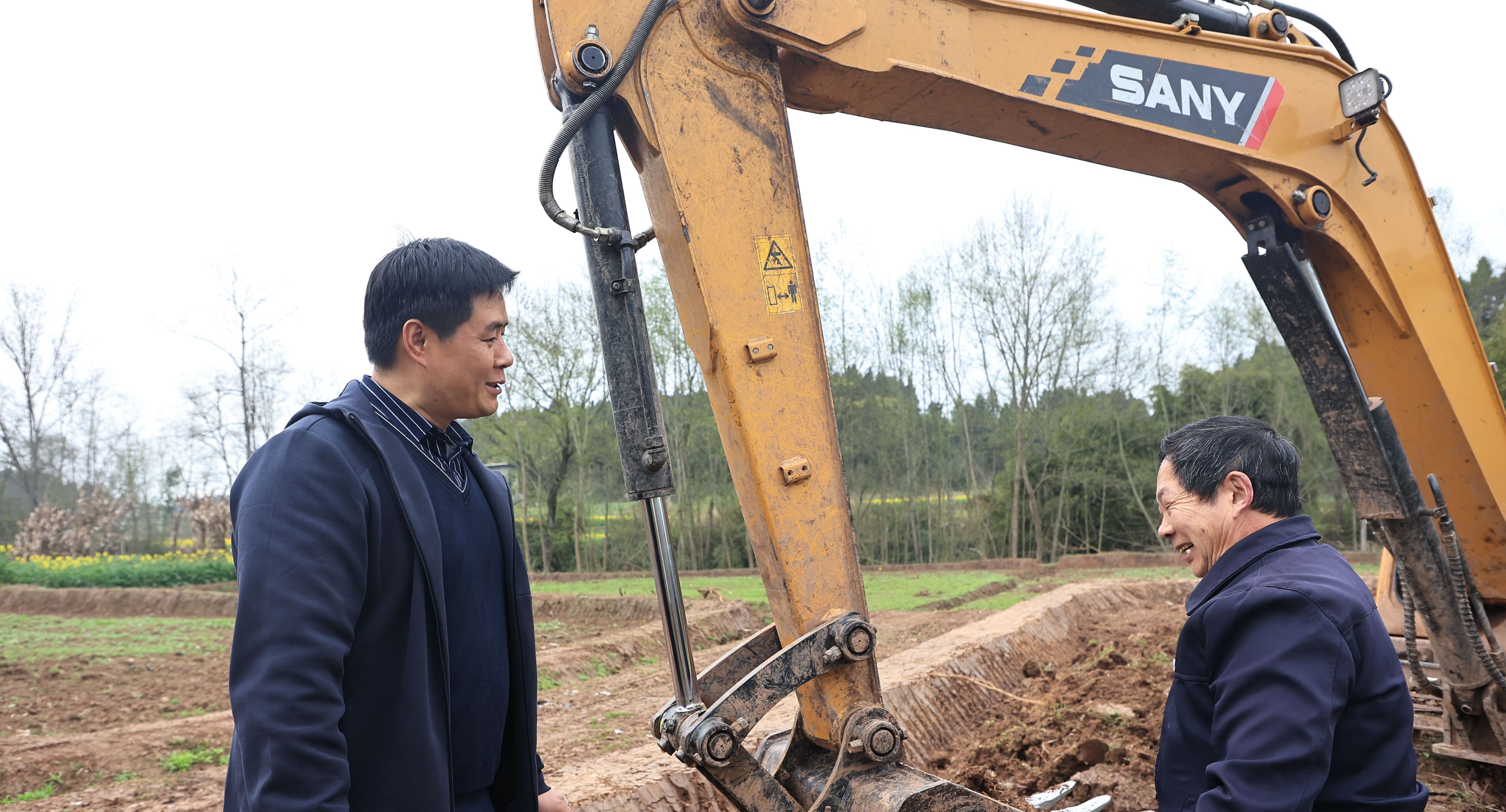 乡村振兴“领头雁”致富路上“带头人”(图1)