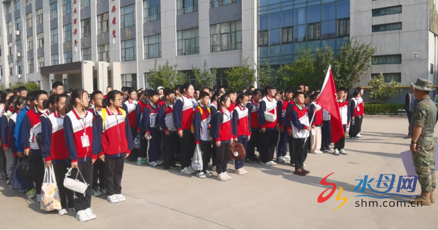 烟台十四中组织“青春成长营”劳动实践活动沉浸式体验知行合一教育(图1)