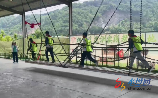烟台十四中组织“青春成长营”劳动实践活动沉浸式体验知行合一教育(图4)