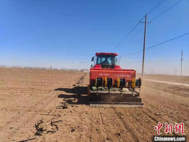 “塞外粮仓”春耕见闻：科技赋能智慧田管(图2)