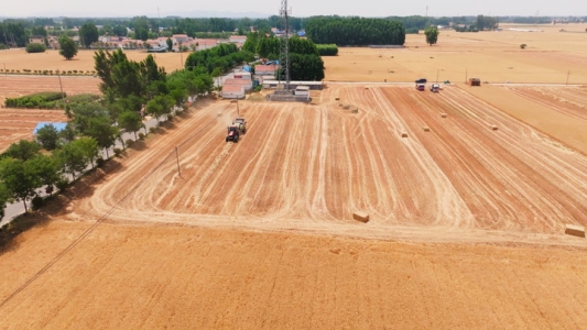Bwin必赢济宁市太白湖新区石桥镇：“秸”尽其用秸秆离田变废为宝(图1)