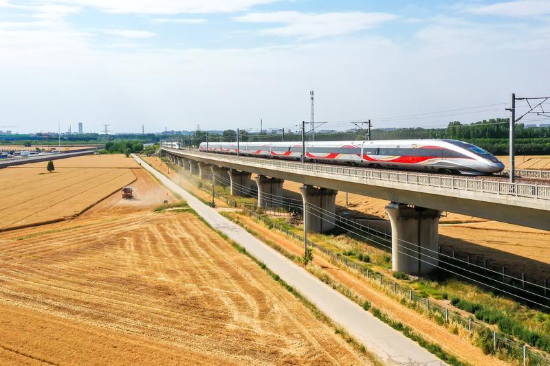 全国夏粮小麦收获进度过半(图3)