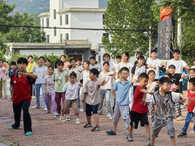 登封：“振兴学堂”乡村振兴中的“播种机”(图2)