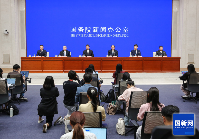 国务院新闻办就2025年上半年农业农村经济运行情况举行发布会必赢(图1)