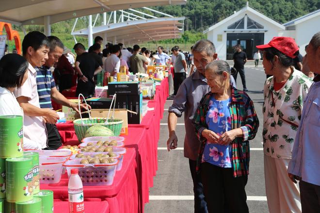 节俭打底特色出彩阳新精心筹备第八届农民丰收节(图2)