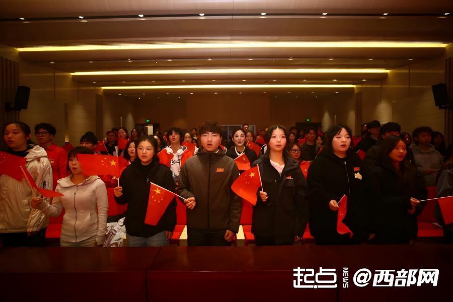 重走长征路的青年在追寻什么？(图5)