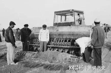 必赢文革时期成就28:1976年农机化浪潮中的铁牛入田(图8)