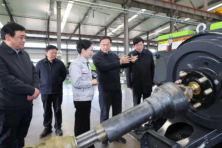 必赢国际刘宁到新乡市获嘉县红旗区调研时强调：落实落细党的二十届四中全会精神发挥优势把农业建成现代化大产业(图1)