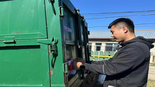 图们市凉水镇吹响秋收“集结号”打好保障“组合拳”(图1)