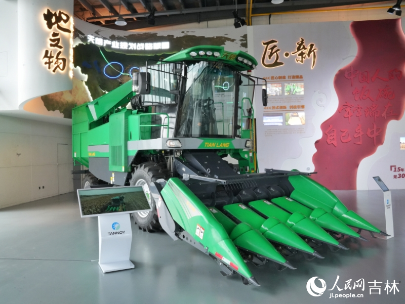 行进中国｜秋收“魔术手”让秸秆变“金条”(图3)