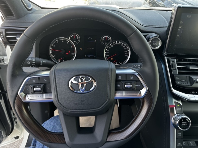 2025款酷路泽3500GXR科威特满配豪华四驱越野车本家海外直发报价(图6)