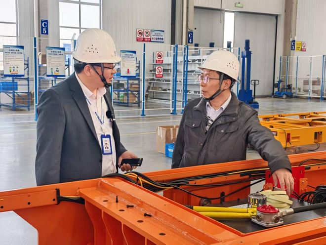 刚刚天津的李刚走上代表通道!说了感触最深的话!(图6)