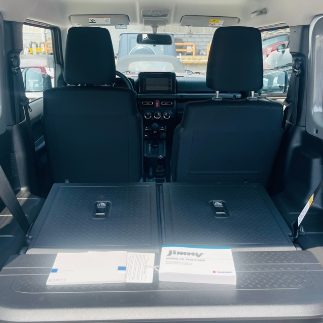 必赢2025款铃木吉姆尼自动三门顶配强悍而精致的纯硬派越野小SUV(图8)